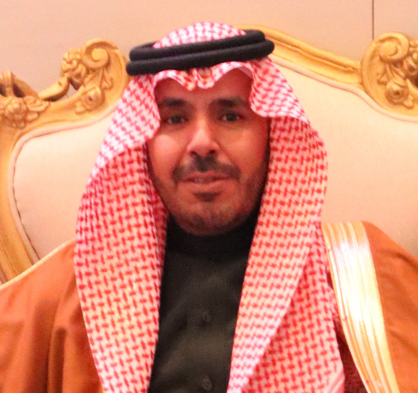 مجموعة آل مترك القابضة